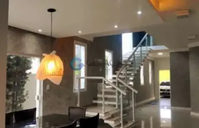Sobrado em condomínio fechado para venda de 03 dorm. e 03 suítes - 290m² no urbanova