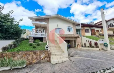 Casa em condomínio fechado de 04 dorm. e 02 suítes - 300m2 de terreno no urbanova