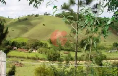 Terreno com casa com 30.000 m2 no bairro do grama em paraibura