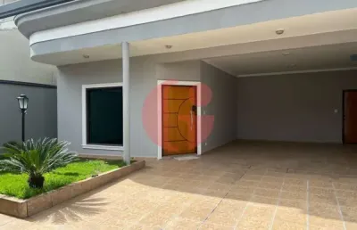 Casa/sobrado para venda com 03 dorm. 01 suíte e piscina - 320m² no jardim paraíso.