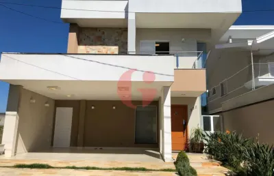 Casa assobradada para venda com 4 quartos e 2 vagas de garagem - com 271m² no urbanova