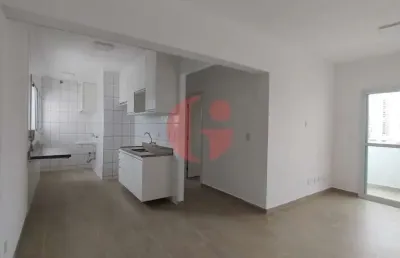 Apartamento reformado para locação com 02 quartos e 1 vaga de garagem - 52m² no bairro jardim apolo