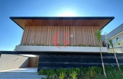 Casa á venda em condomínio fechado com 04 dormitórios sendo 04 suítes- 600 m²- reserva do paratehy sul