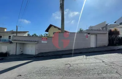 Sobrado à venda com 03 dormitórios sendo 02 suítes- 577,5m² de terreno- mogi das cruzes