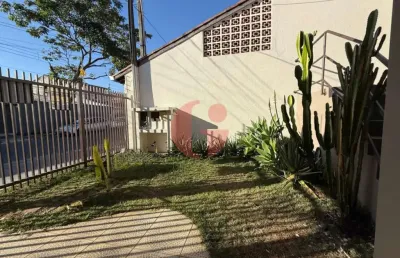 Casa térrea para venda e locação com 03 dormitórios sendo 01 suíte- 250 m² de terreno- jardim das industrias