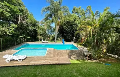 Apartamento com 3 dormitórios 70m do mar da praia das marinas em canajurê