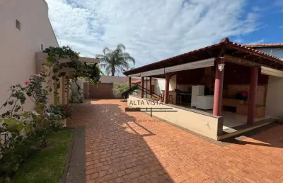 Casa com 4 dormitórios à venda, 241 m² por r$ 850.000 - tibery - uberlândia/mg