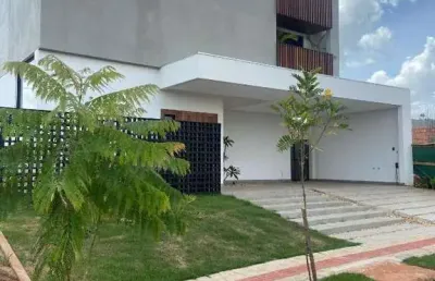À venda! excelente sobrado, com suíte master e 4 vagas de garagem, com 250 m² no condomínio golden park 2, londrina/pr.