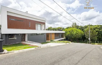 Casa exclusiva em condomínio, próximo ao parque tingui.