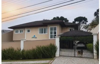 Espaço, conforto e natureza – tudo em uma casa pronta para morar
