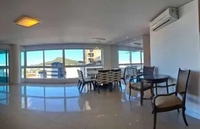 Amplo apartamento para locação anual com vista para a marina de itajaí