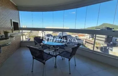 Amplo apartamento para locação anual com vista para a marina de itajaí