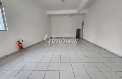 Sala comercial térrea para locação anual, 40m², no centro de itajaí-sc