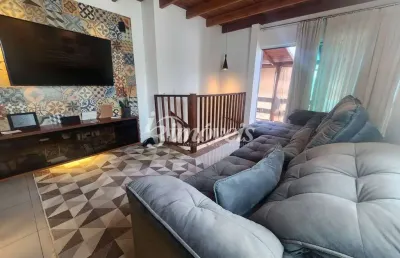 Sobrado para locação anual, 150m², semimobiliado, 02 quartos, 02 vagas de garagem, no bairro são vicente em itajaí-sc