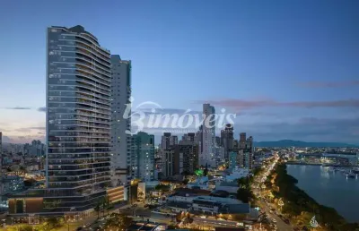 Apartamento cobertura duplex com piscina à venda, possui 5 suítes e 5 vagas privativas, bairro fazenda, itajaí