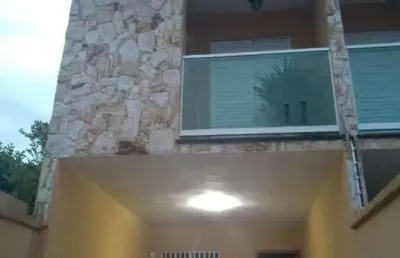 Sobrado com 3 quartos a venda, 2 vagas de garagem, 2 banheiros sendo 1 suite mais um lavabo - perto do shopping aricanduva.