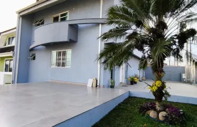 Excelente sobrado de esquina com ático no capão raso e sobra de terreno