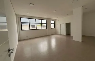 Sala comercial para alugar na avenida nereu ramos - d, 835, centro, chapecó por r$ 3.000