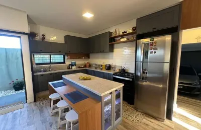 Casa com 3 quartos à venda na alfreso domingos ficagna, 52, santos dumont, chapecó por r$ 1.560.000