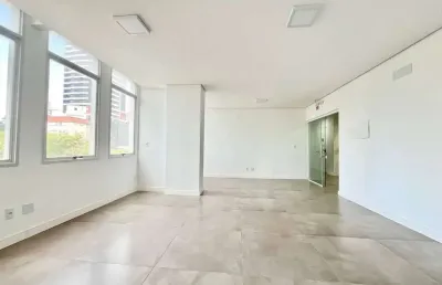 Sala comercial para alugar na avenida fernando machado - e, 151, centro, chapecó por r$ 1.935