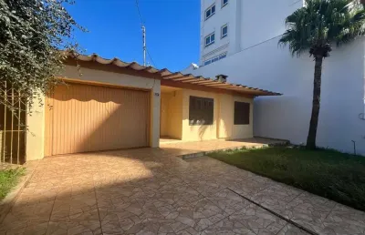 Casa com 3 quartos para alugar na mato grosso, 1138, jardim itália, chapecó por r$ 4.600