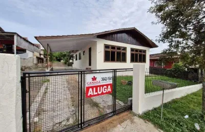 Casa com 3 quartos para alugar na Rua Doutor Guilherme Da Mota Corrêa, 306, Centro, Araucária