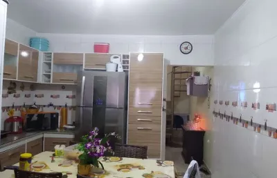 Casa com 2 quartos à venda na Rua Califórnia, Parque das Américas, Mauá