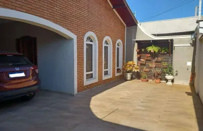 Casa com 3 quartos à venda na Vila Piza, Limeira 