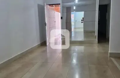 Casa com 3 quartos à venda no Jardim Califórnia, Uberlândia 