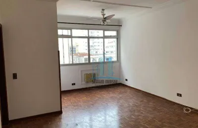 Ótima localização destapartamento à venda no gonzaga, santos-sp., próximo à praça independência e a 4 quadras da praia. ótimo valor
