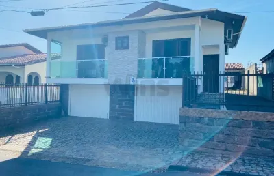 Casa com 3 quartos à venda no laranjinha, criciúma  por r$ 799.000