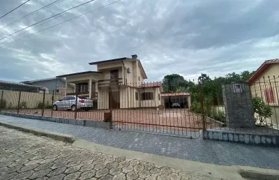 Casa com 3 quartos à venda no rio maina, criciúma , 131 m2 por r$ 499.000