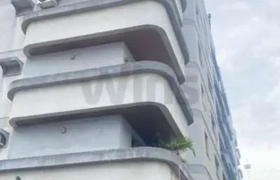 Amplo apartamento 4 dormitórios 1 suíte  e 2 garagens