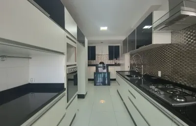 Maravilhoso apartamento com 202 m² 3 suites 3 vagas .