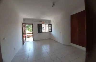 Ótima localização de casa duplex em condomínio fechado ma cidade dos funcionários.