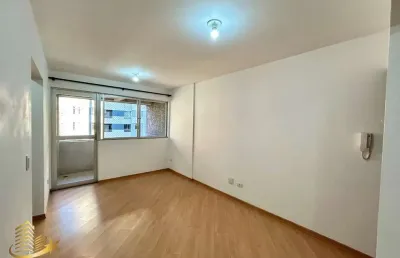 Apartamento com sacada, 2 quartos, 1 vaga à venda no bigorrilho