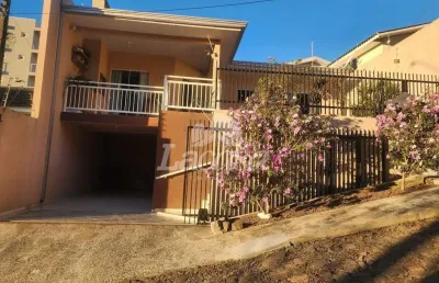 Vende-se linda casa no bairro santa cruz próximo a faculdade unicentro