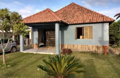 Excelente casa à venda localizada no bairro jardim beira mar!