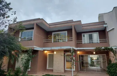 <p>casa com terreno, peças amplas, proximo ao parque bacacheri, residencial e comercial, averbada, bacacheri, tingui, curitiba, pr</p>