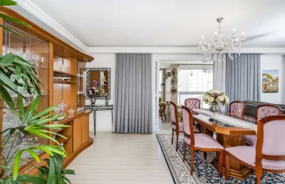 <p>apartamento com 2 dormitórios, 01 suíte, piscina, condominio botânica - cristo rei - curitiba/pr</p>