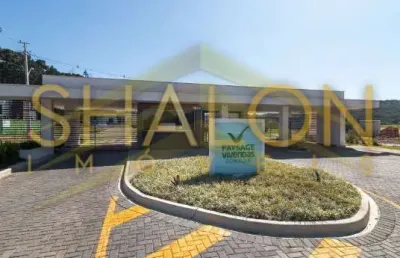 <p>excelente casa em condomínio clube no bairro santa cândida.</p>