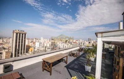 <p>apartamento, 1 quarto, andar alto, bom de sol, portaria 24h, em frente a universidade federal, teatro guaira, praça santos andrade, centro, curitiba, pr</p>