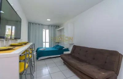 <p>studio semi-mobiliado, predio com elevador, ótimo investimento, centro, curitiba, pr</p>