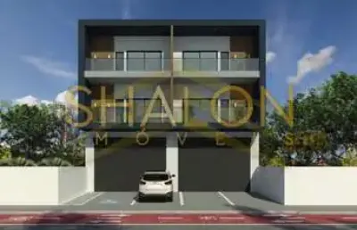 <p>prédio residencial & comercial.</p><p>com 850m² total .</p><p>prédio novinho.</p><p>desocupado.</p>
