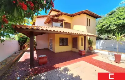 Casa com 5 quartos à venda na rua osvaldo b pitangueiras, pitangueiras, lauro de freitas por r$ 890.000