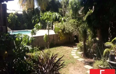 Casa com 3 quartos à venda na alberto alcantara, 6, centro, lauro de freitas por r$ 800.000