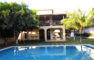 Casa em condomínio fechado com 5 quartos à venda na rua martins de oliveira, 423, pitangueiras, lauro de freitas, 530 m2 por r$ 1.200.000