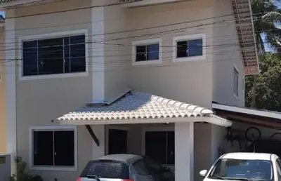Casa com 4 quartos à venda na rua joão marques oliveira, buraquinho, lauro de freitas por r$ 925.000