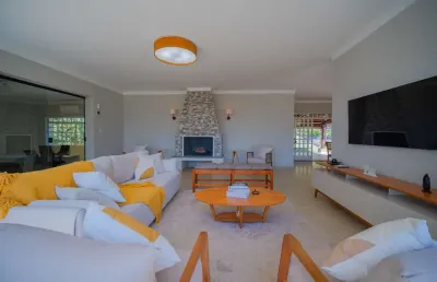Casa à venda na rua são joão, vila santo antônio, cotia - sp