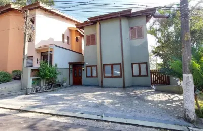 Casa para alugar na rua campos elíseos, petit village, cotia - sp